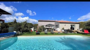 Maison de vacances plein de charme avec piscine
